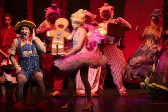 "MÁS QUE FREAKS EL MUSICAL. TRIBUTO A SHREK"